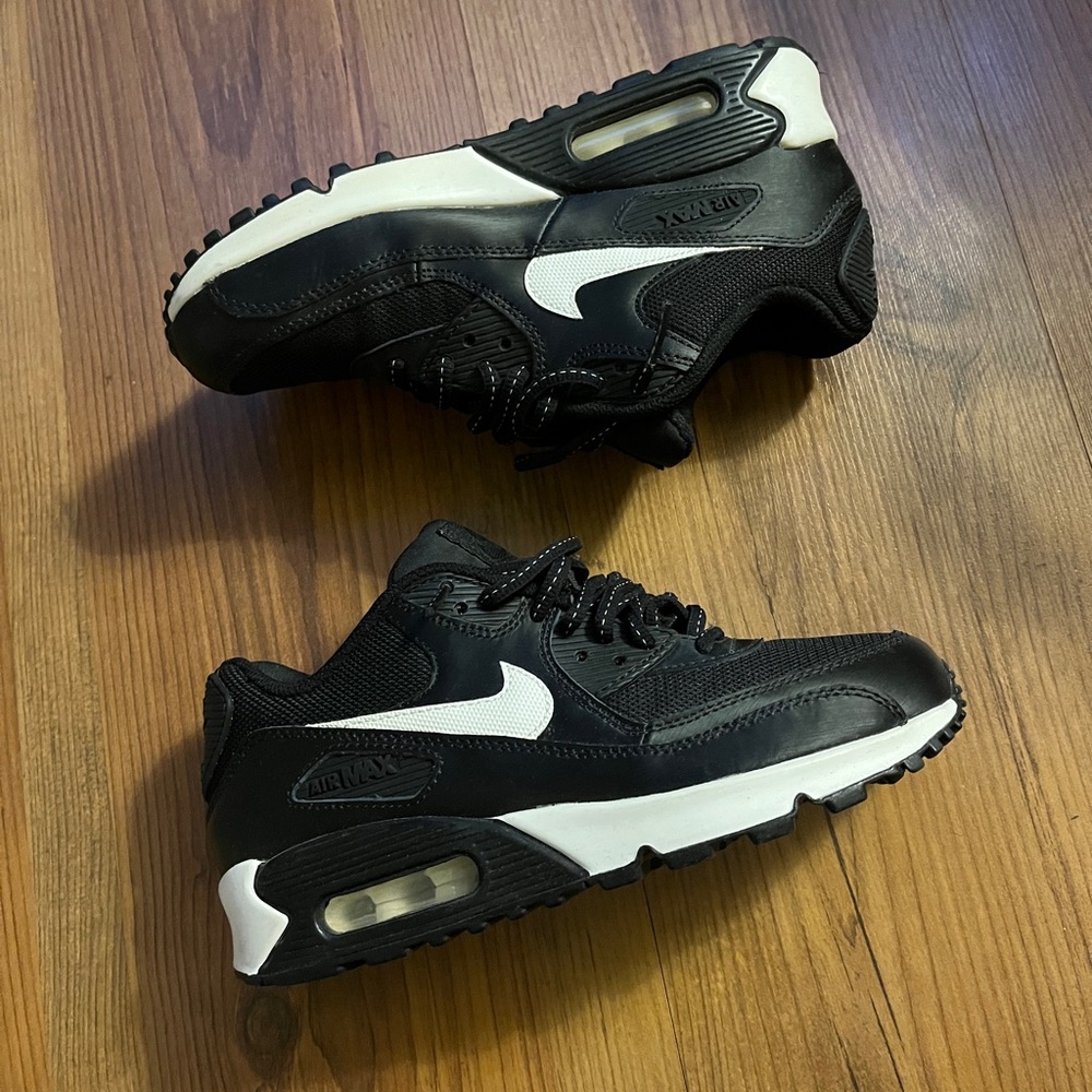 Nike Air Max 90 Black & White - 4.5Y / 6.5 Women’s